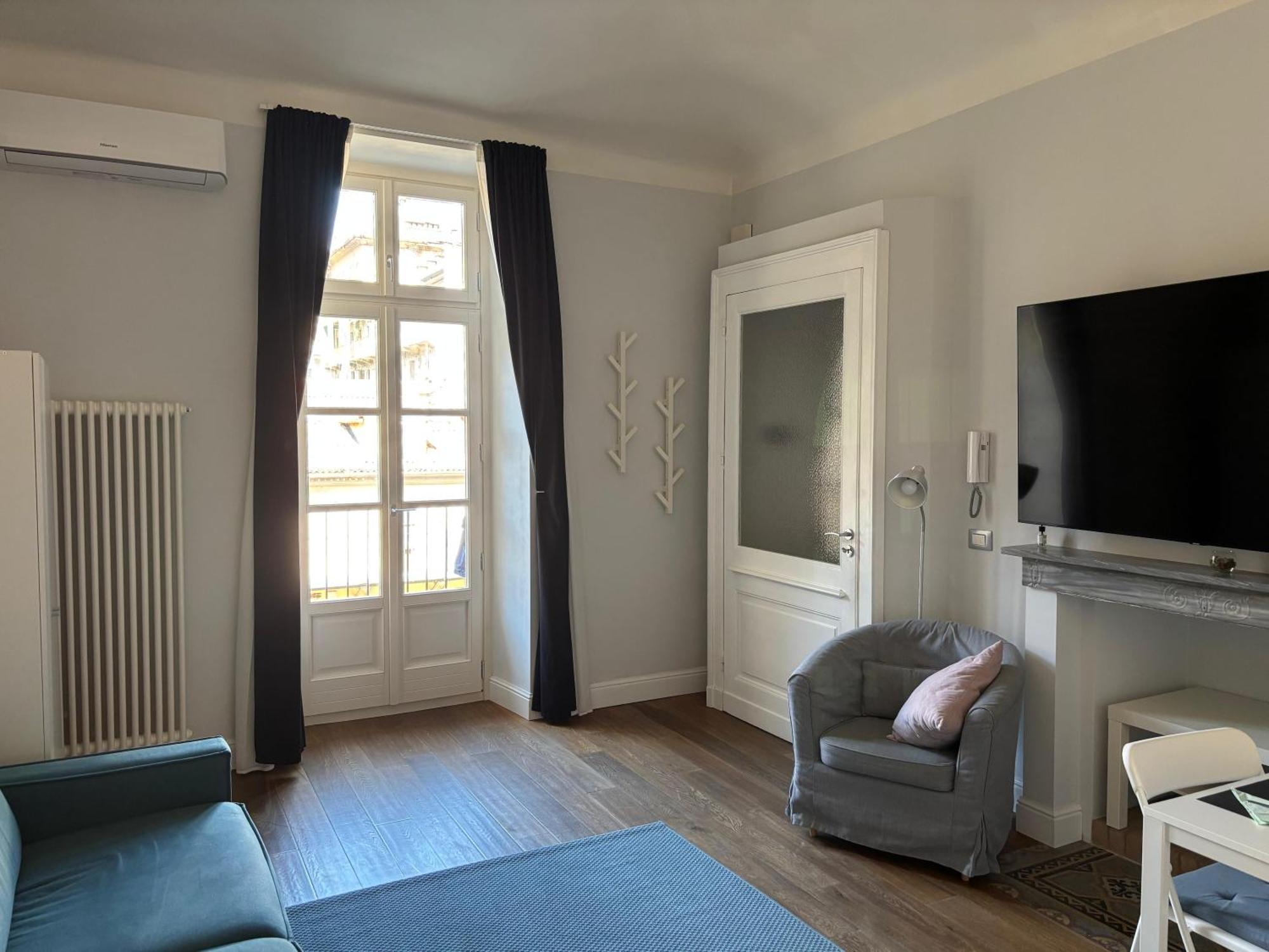 Apartment A Casa Di Flo - Piazza Vittorio